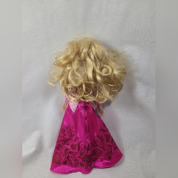 Disney Store Classics Maleficent Villain 12" And Sleeping Beauty Dolls - Picture 3 of 8